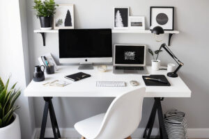 Read more about the article 15 Best Home Office Setup Hacks to Improve Your Work Life