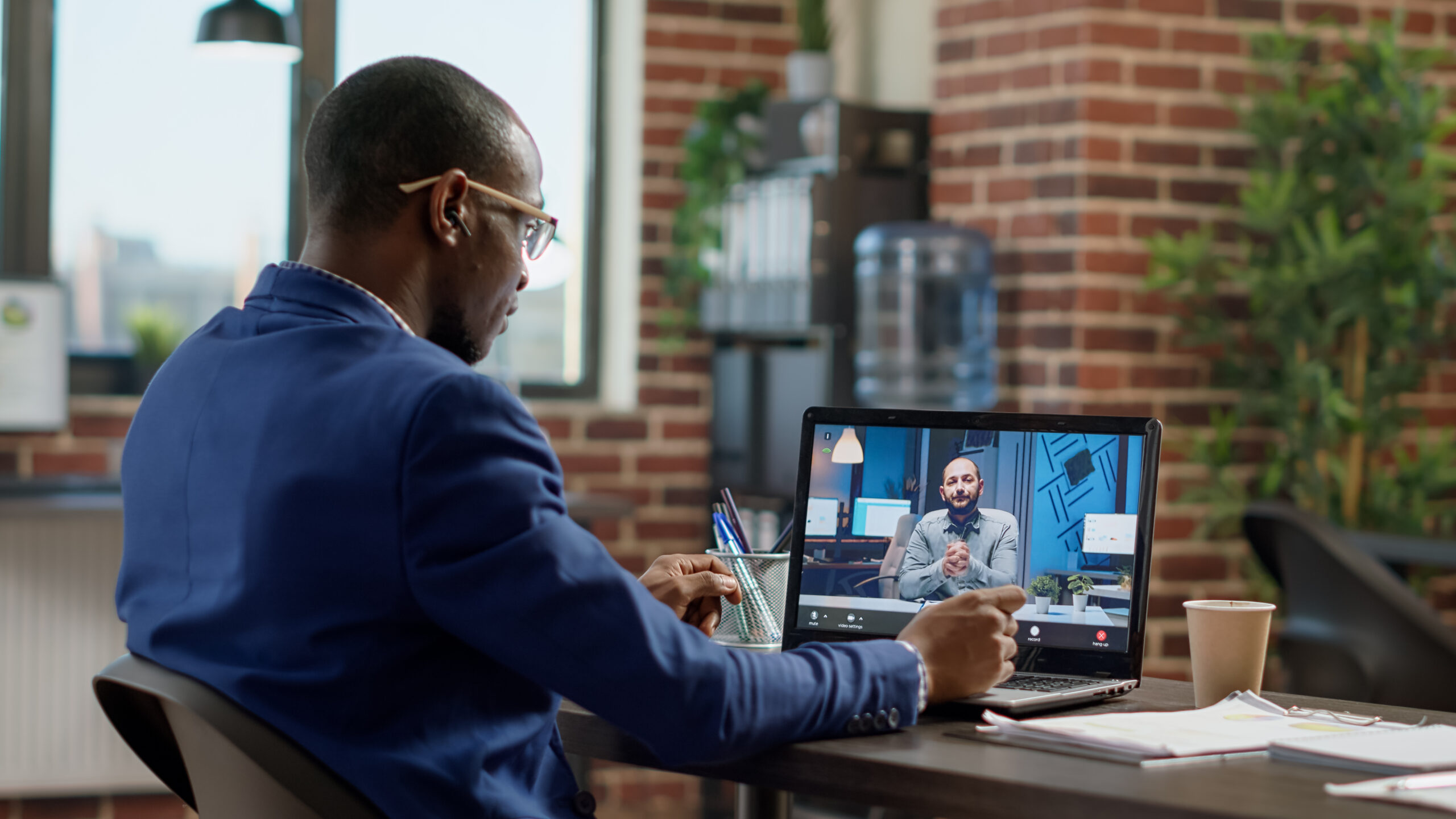 You are currently viewing 15 Best Practices for Managing Remote Employees