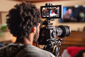 Read more about the article How to Use Video Intros and Outros to Enhance Your Storytelling