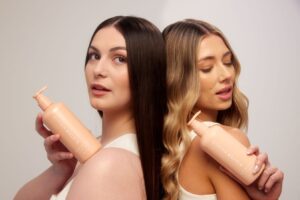 Read more about the article They Made $25K in 14 Days: How Two Friends Revolutionized Selling Haircare Online