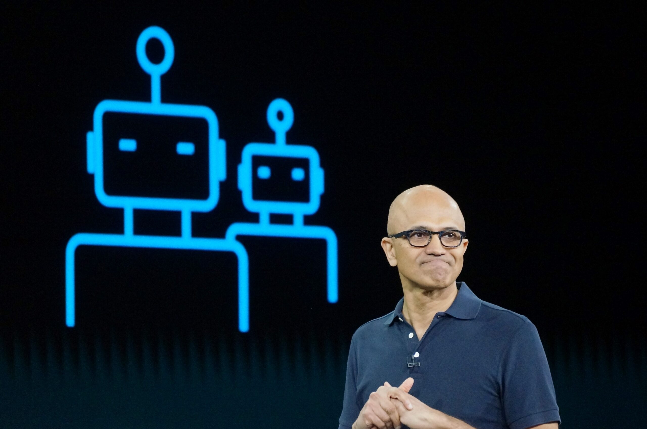 You are currently viewing Microsoft CEO Predicts the End of SaaS and How AI Agents Will Replace All Software